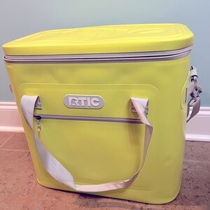 RTIC soft cooler